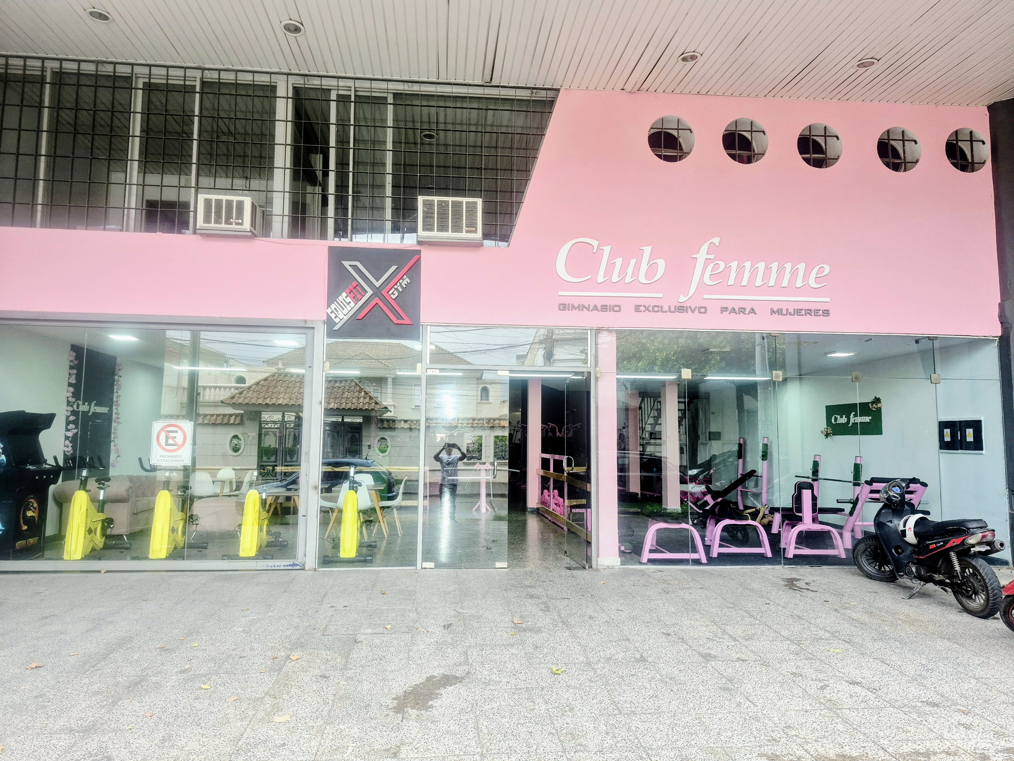 Fachada de EquisFit Gym